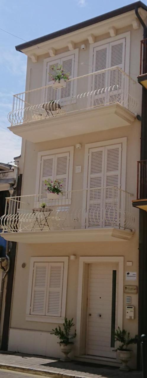 Il Piccolo Giglio Bed & Breakfast Porto Sant'Elpidio Exterior photo